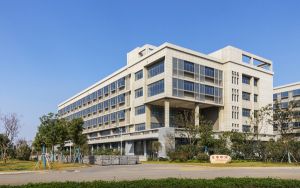 重庆高考多少分能上河北经贸大学？附2022-2024年院校最低投档线