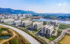海南高考553分左右录取的公办本科大学名单！ 2024年高考有18所最低分在553左右的大学
